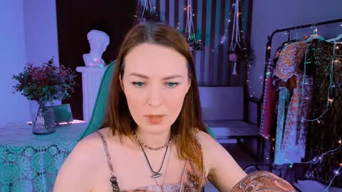 Vanda online show from December 26, 3:10 pm