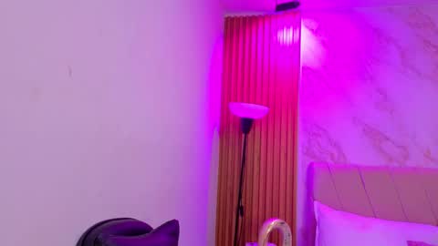 Snapshot of vane_coral chatting on February 6, 11:13 am vane_coral online show from February 6, 11:13 am