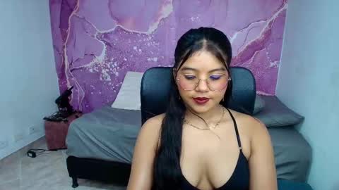 Snapshot of vane_latin18 chatting on March 3, 8:15 pm vane_latin18 online show from March 3, 8:15 pm