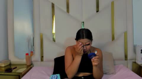 Vane online show from April 10, 1:49 pm