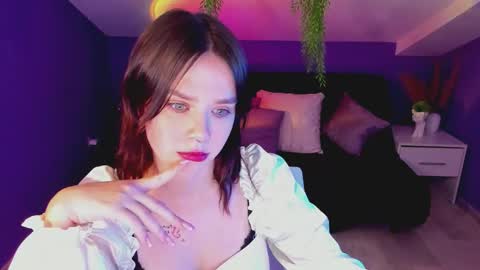 Snapshot of vanellopekeks chatting on September 15, 1:11 pm Polly online show from September 15, 1:11 pm