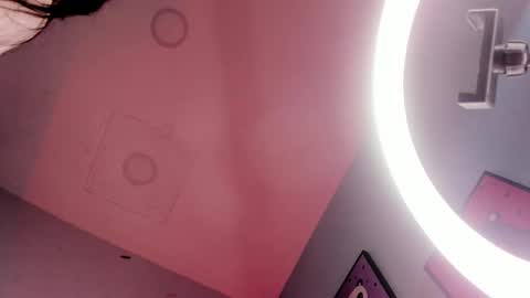 Snapshot of vanelope_evans_ chatting on February 3, 2:22 pm vanelope_evans_ online show from February 3, 2:22 pm