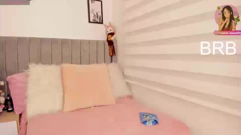 vanesa_moon_ online show from March 22, 12:25 am