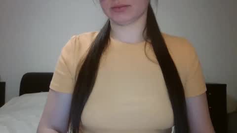 Snapshot of vanesajewel chatting on March 5, 5:50 pm VanesaJewel online show from March 5, 5:50 pm