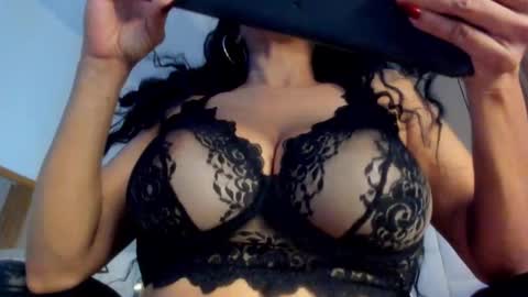 Snapshot of vanessa__garcia chatting on December 16, 3:17 pm Vanessa online show from December 16, 3:17 pm