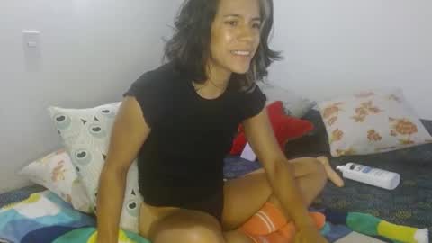 vanessa online show from December 12, 1:49 pm