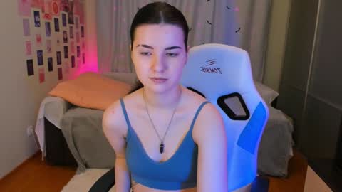 Vanessa online show from December 19, 9:17 pm