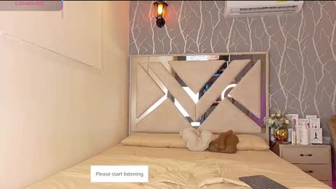    online show from October 23, 12:15 pm