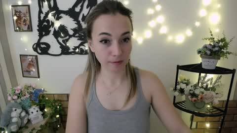 Snapshot of vanessa_joy_ chatting on April 29, 11:03 am Vanessa online show from April 29, 11:03 am