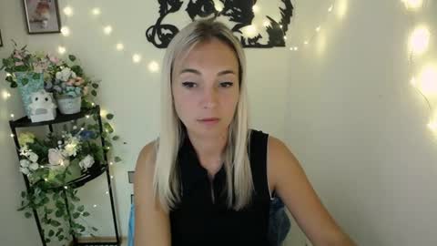 Vanessa online show from July 2, 9:48 am