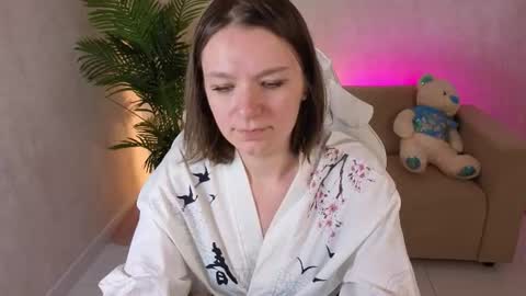 kira online show from June 10, 9:08 am