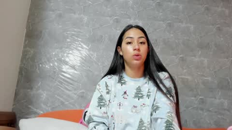 Snapshot of vanessaadol chatting on February 5, 10:19 am vanessaadol online show from February 5, 10:19 am