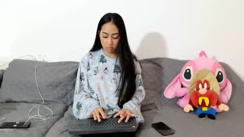 Snapshot of vanessaadol chatting on February 25, 9:19 am vanessaadol online show from February 25, 9:19 am