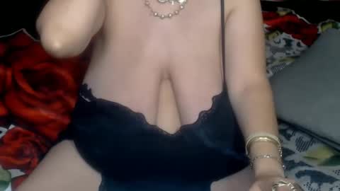 Vanessa HUGE BOOBS online show from December 30, 1:26 am