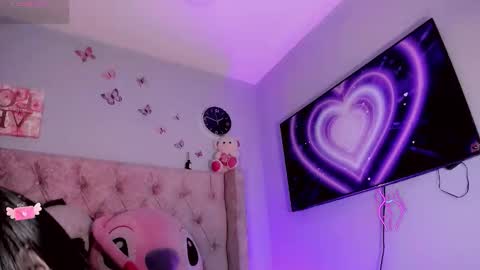 vanessacastroo online show from October 23, 7:29 am