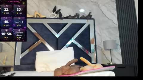 Vanessa Hard online show from December 14, 7:40 pm