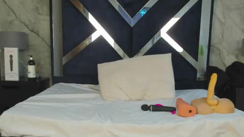 Vanessa Hard online show from February 18, 8:16 pm