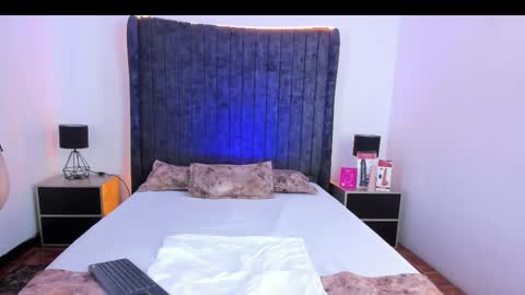 Vanessa Sexy Paris online show from November 15, 9:32 pm