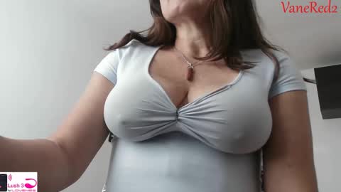 Vanesared2 online show from November 19, 1:00 pm