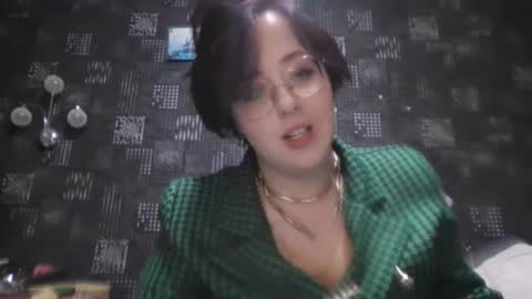 vanessashadow online show from October 6, 4:04 pm