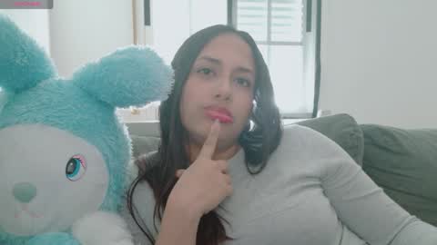 vaniasofia online show from April 17, 4:10 pm