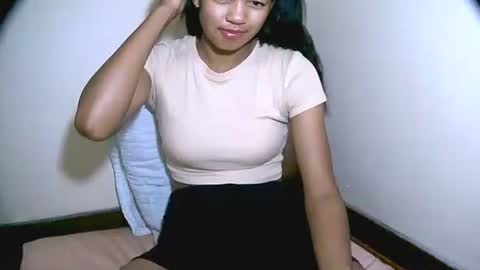 vanih27 online show from April 2, 5:43 pm