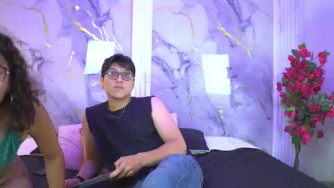 vanilla_hot_ online show from October 16, 1:45 pm
