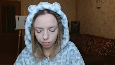 Snapshot of vanillamuffin chatting on October 8, 5:27 am VanillaMuffin online show from October 8, 5:27 am