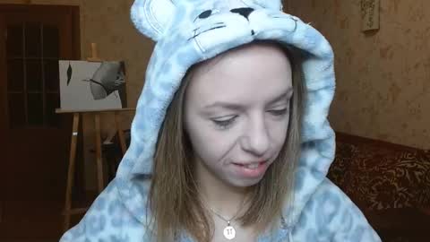 Snapshot of vanillamuffin chatting on October 10, 5:50 am VanillaMuffin online show from October 10, 5:50 am