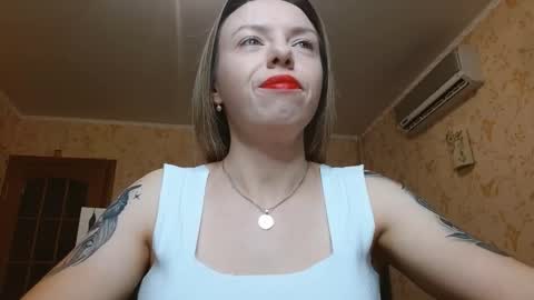 Snapshot of vanillamuffin chatting on October 11, 12:47 pm VanillaMuffin online show from October 11, 12:47 pm