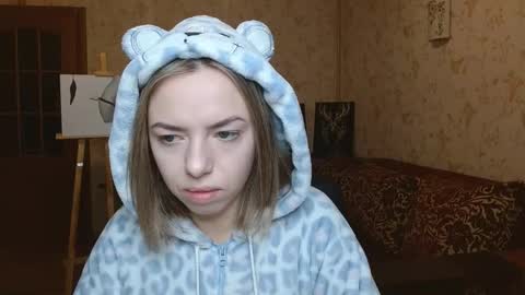 Snapshot of vanillamuffin chatting on October 24, 6:10 am VanillaMuffin online show from October 24, 6:10 am