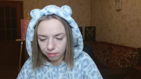 Snapshot of vanillamuffin chatting on October 28, 7:01 am VanillaMuffin online show from October 28, 7:01 am