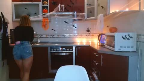 Snapshot of vanillamuffin chatting on October 31, 7:09 am VanillaMuffin online show from October 31, 7:09 am