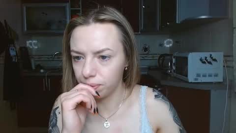 Snapshot of vanillamuffin chatting on November 4, 7:07 am VanillaMuffin online show from November 4, 7:07 am