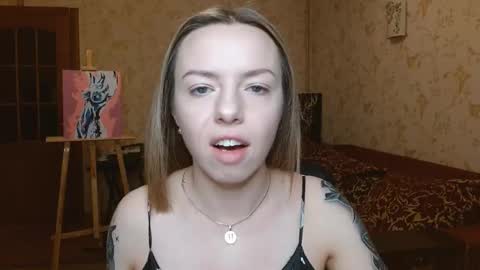 Snapshot of vanillamuffin chatting on November 17, 6:52 am VanillaMuffin online show from November 17, 6:52 am