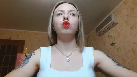 Snapshot of vanillamuffin chatting on November 20, 1:33 pm VanillaMuffin online show from November 20, 1:33 pm