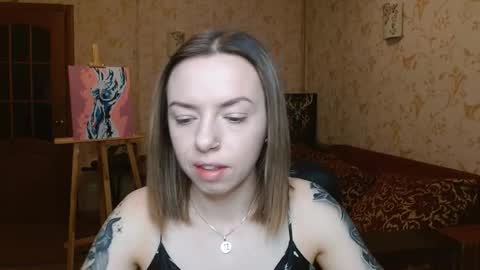 Snapshot of vanillamuffin chatting on February 24, 6:11 am VanillaMuffin online show from February 24, 6:11 am