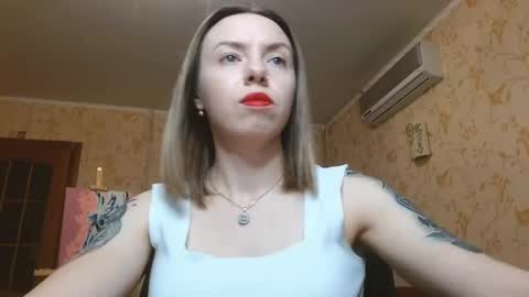 Snapshot of vanillamuffin chatting on February 28, 1:45 pm VanillaMuffin online show from February 28, 1:45 pm