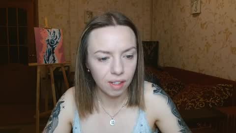 Snapshot of vanillamuffin chatting on April 7, 5:30 am VanillaMuffin online show from April 7, 5:30 am