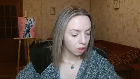 Snapshot of vanillamuffin chatting on April 12, 5:01 am VanillaMuffin online show from April 12, 5:01 am