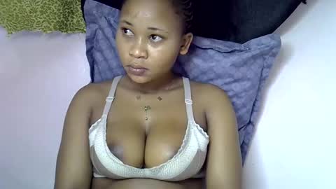 Snapshot of vanillavenus chatting on November 22, 4:55 am vanillavenus online show from November 22, 4:55 am