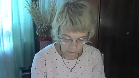 Vanillaxcreamy online show from September 29, 11:04 am