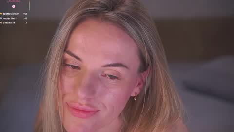 Sophie online show from April 11, 2:27 am