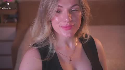 Sophie online show from July 8, 10:03 pm