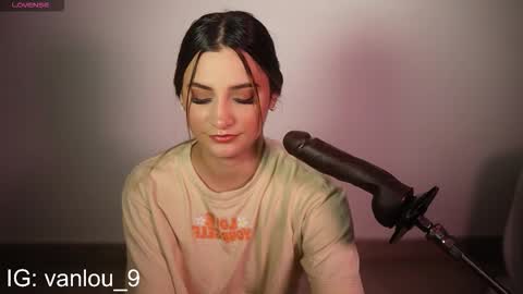 Snapshot of vaniluu9 chatting on October 11, 1:38 am Vanilu online show from October 11, 1:38 am