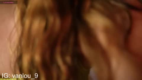 Snapshot of vaniluu9 chatting on November 8, 1:39 am Vanilu online show from November 8, 1:39 am