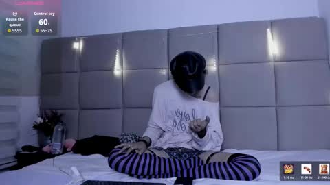 vannellope_96 online show from February 28, 9:16 pm