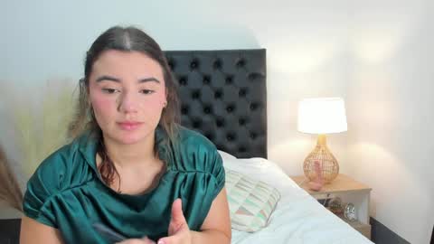 Vannesa online show from April 6, 10:54 pm