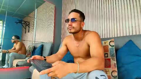 Vans Ross online show from March 27, 7:13 pm