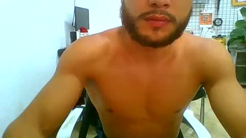 paulo robles online show from January 4, 4:32 pm